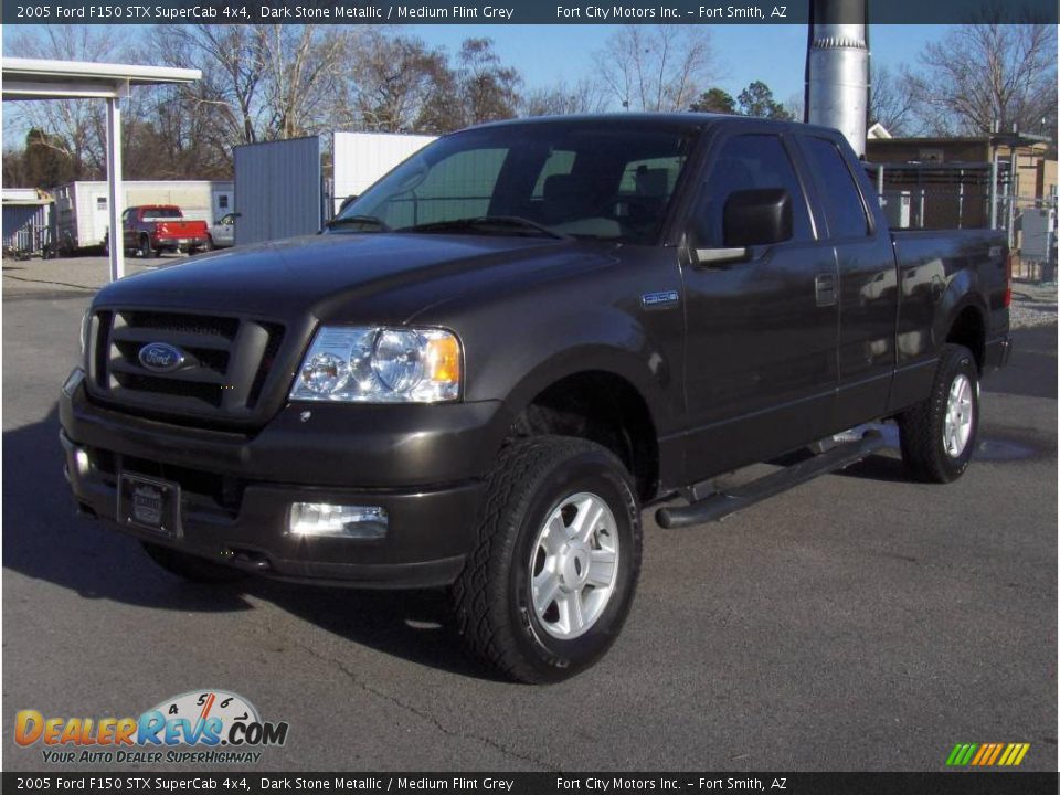 2005 Ford F150 STX SuperCab 4x4 Dark Stone Metallic / Medium Flint Grey Photo #1