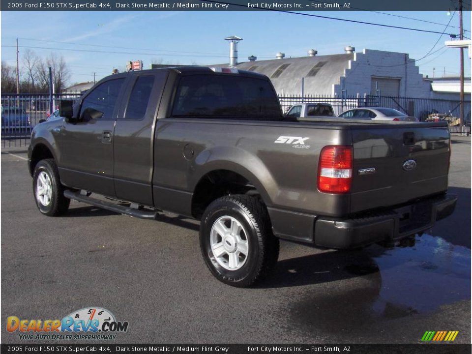 2005 Ford F150 STX SuperCab 4x4 Dark Stone Metallic / Medium Flint Grey Photo #2