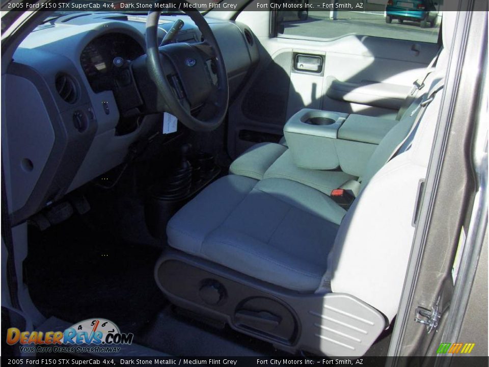 2005 Ford F150 STX SuperCab 4x4 Dark Stone Metallic / Medium Flint Grey Photo #5