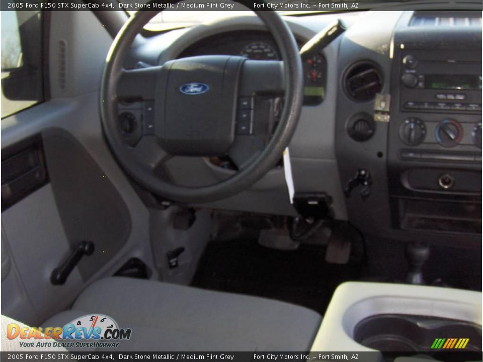 2005 Ford F150 STX SuperCab 4x4 Dark Stone Metallic / Medium Flint Grey Photo #8