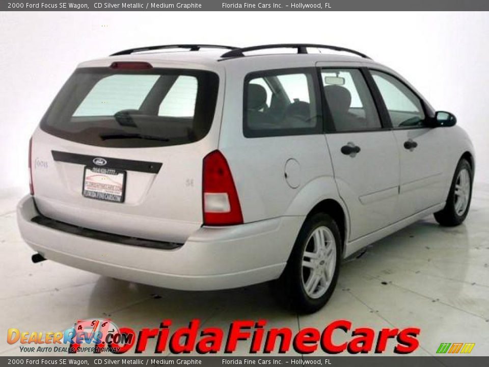 2000 Ford Focus SE Wagon CD Silver Metallic / Medium Graphite Photo #2