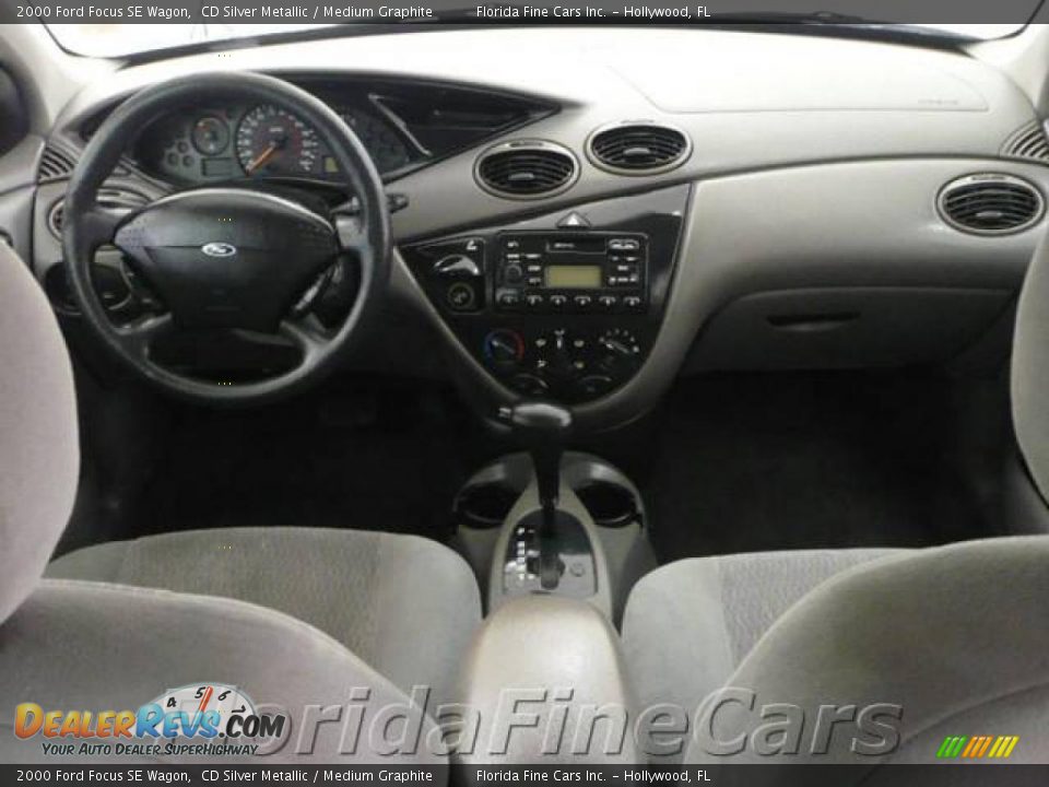 2000 Ford Focus SE Wagon CD Silver Metallic / Medium Graphite Photo #14