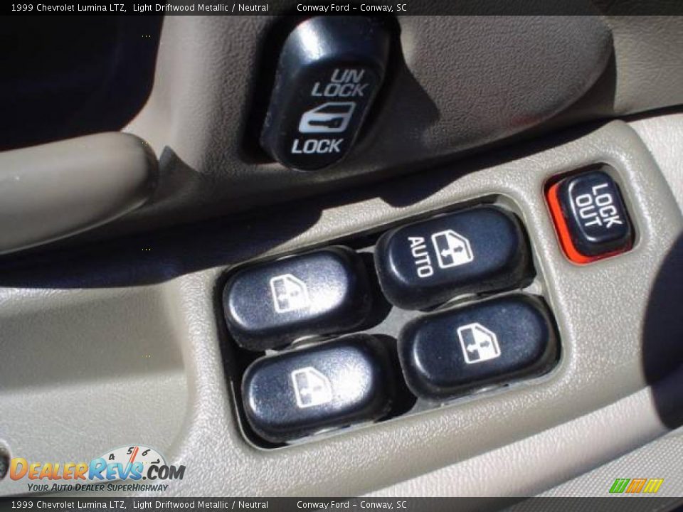 1999 Chevrolet Lumina LTZ Light Driftwood Metallic / Neutral Photo #22