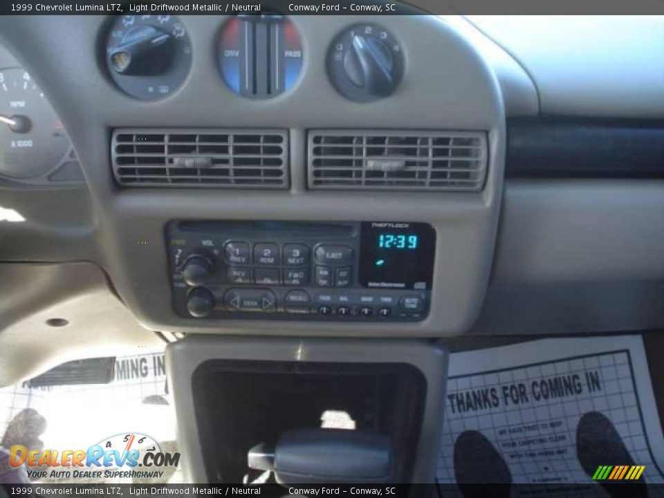 1999 Chevrolet Lumina LTZ Light Driftwood Metallic / Neutral Photo #24