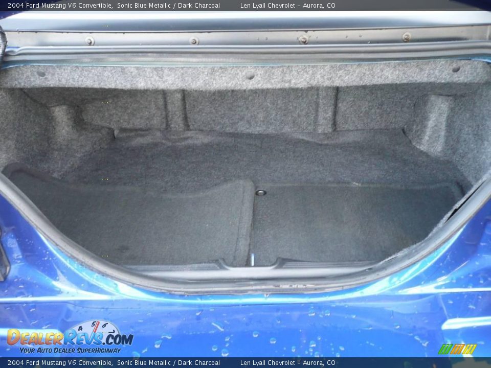 2004 Ford Mustang V6 Convertible Sonic Blue Metallic / Dark Charcoal Photo #10