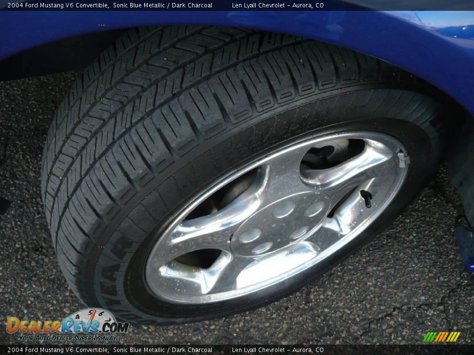 2004 Ford Mustang V6 Convertible Sonic Blue Metallic / Dark Charcoal Photo #16