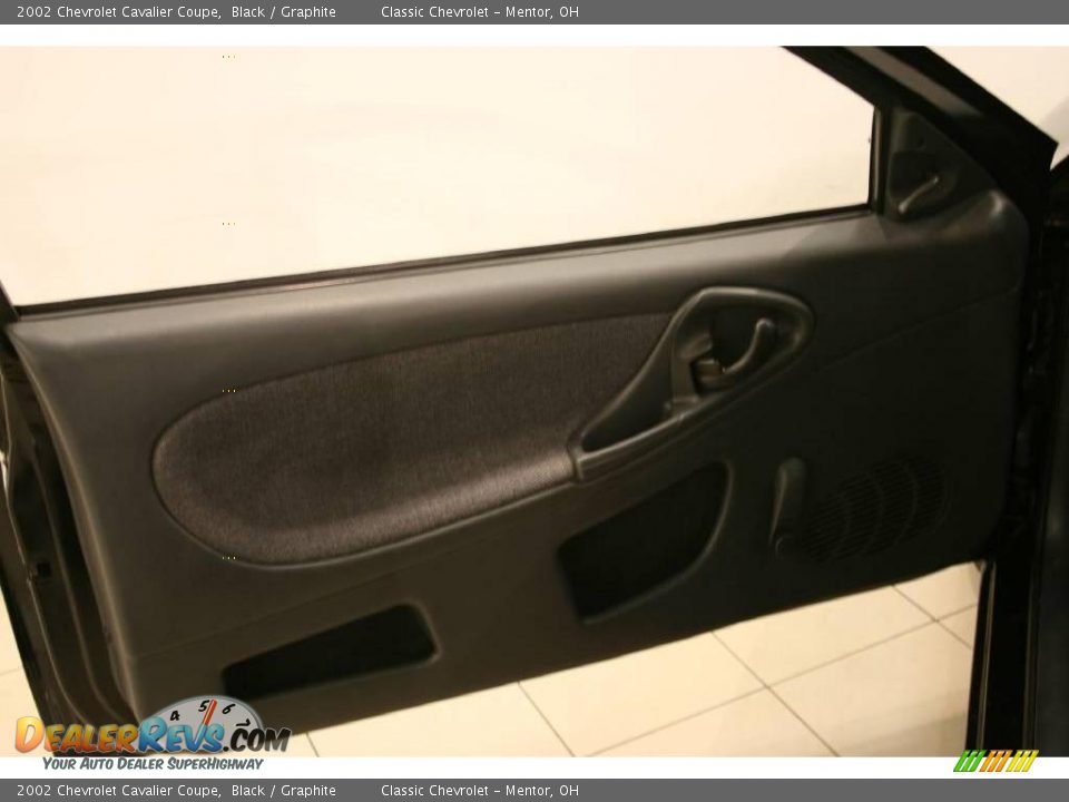 2002 Chevrolet Cavalier Coupe Black / Graphite Photo #7