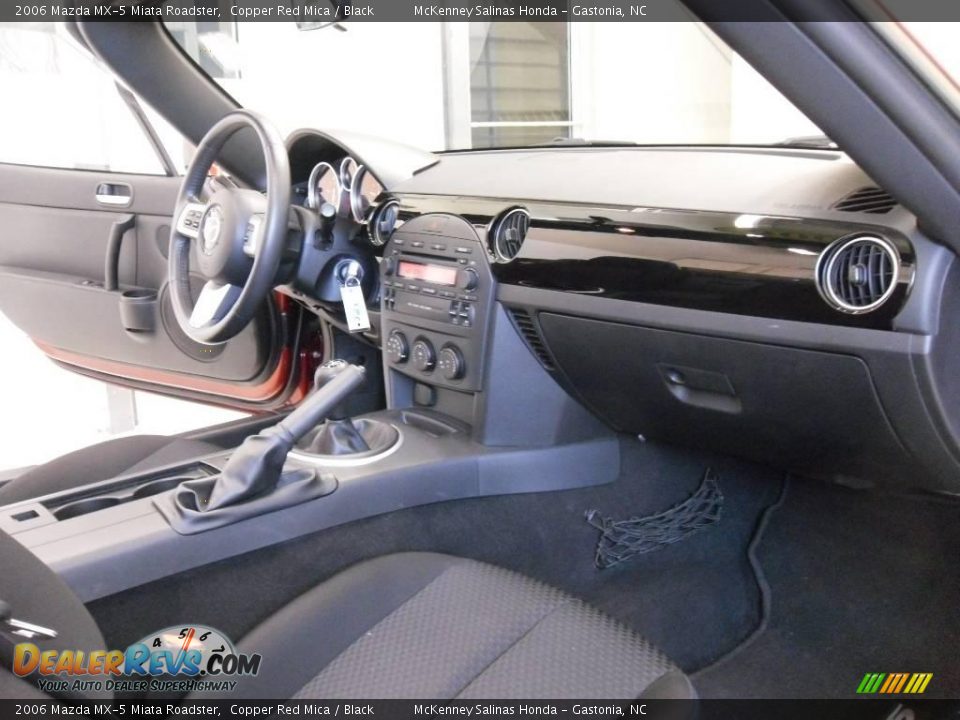 2006 Mazda MX-5 Miata Roadster Copper Red Mica / Black Photo #17