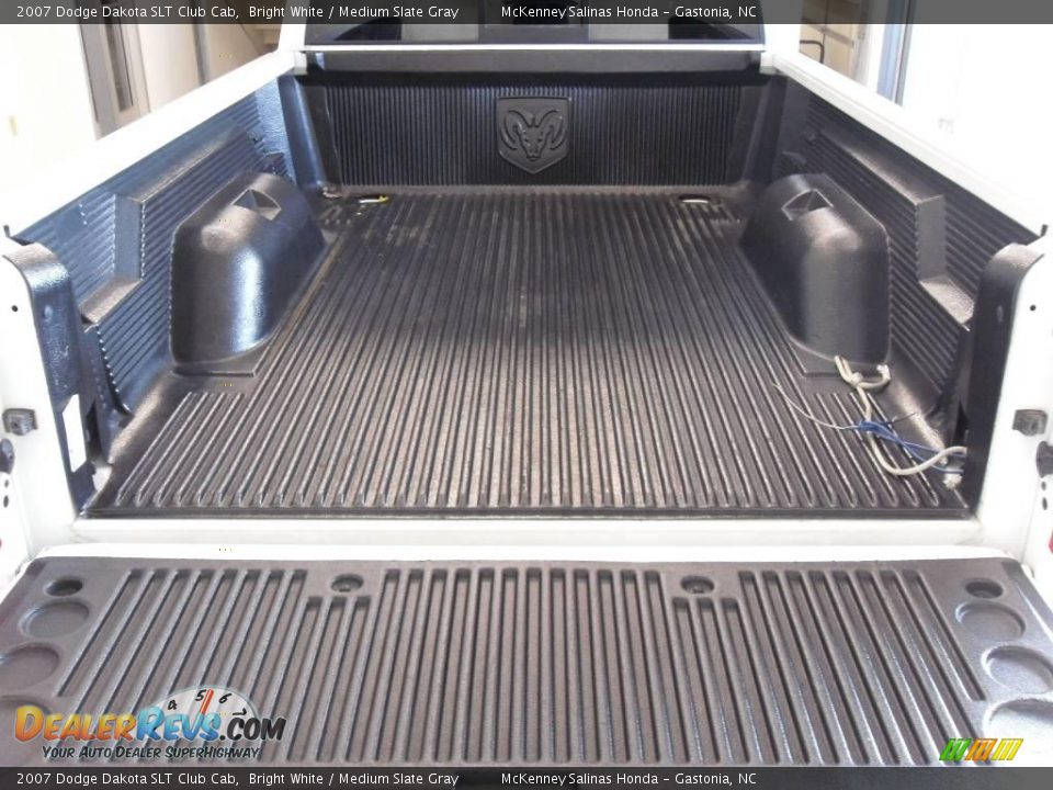 2007 Dodge Dakota SLT Club Cab Bright White / Medium Slate Gray Photo #4