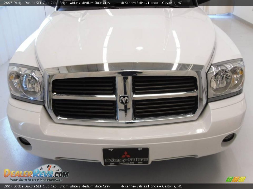 2007 Dodge Dakota SLT Club Cab Bright White / Medium Slate Gray Photo #6