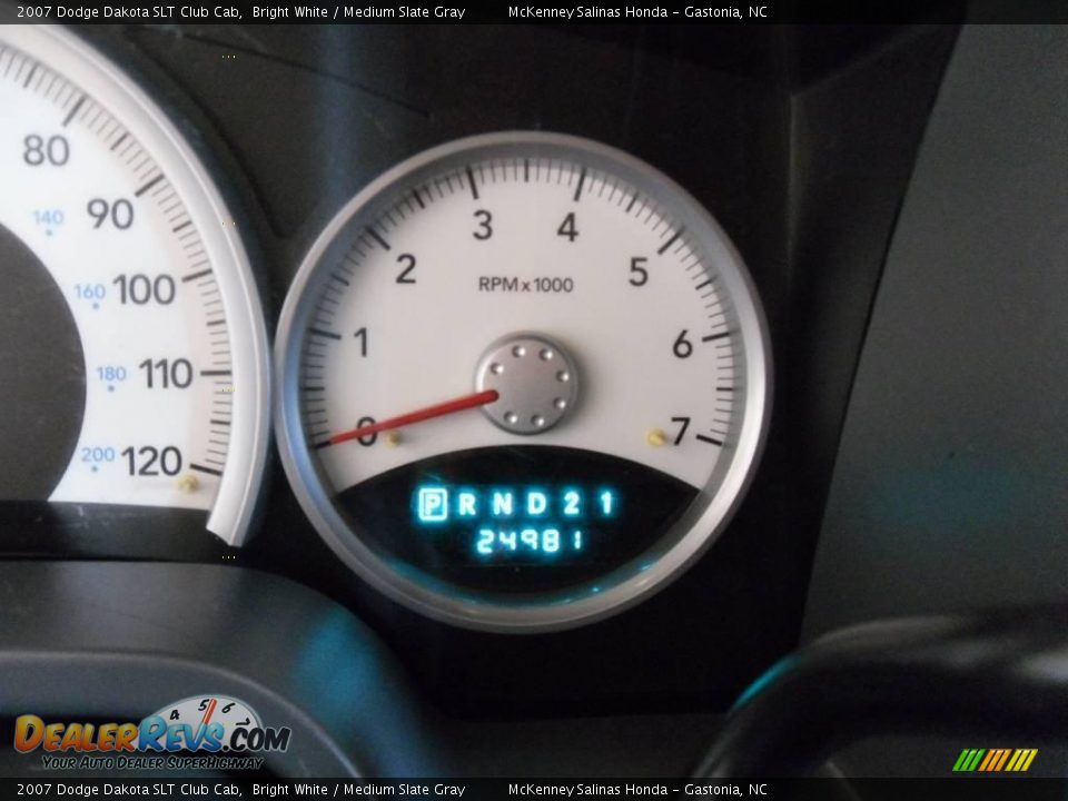 2007 Dodge Dakota SLT Club Cab Bright White / Medium Slate Gray Photo #12