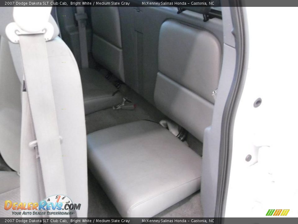 2007 Dodge Dakota SLT Club Cab Bright White / Medium Slate Gray Photo #15