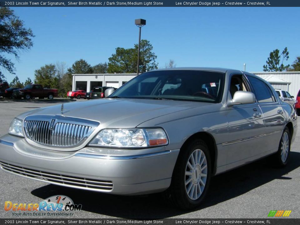 2003 Lincoln Town Car Signature Silver Birch Metallic / Dark Stone/Medium Light Stone Photo #1