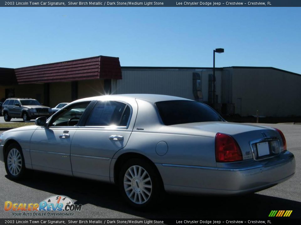 2003 Lincoln Town Car Signature Silver Birch Metallic / Dark Stone/Medium Light Stone Photo #3