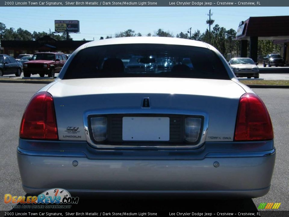 2003 Lincoln Town Car Signature Silver Birch Metallic / Dark Stone/Medium Light Stone Photo #4