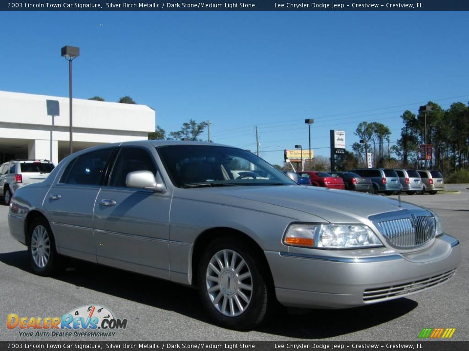 2003 Lincoln Town Car Signature Silver Birch Metallic / Dark Stone/Medium Light Stone Photo #7