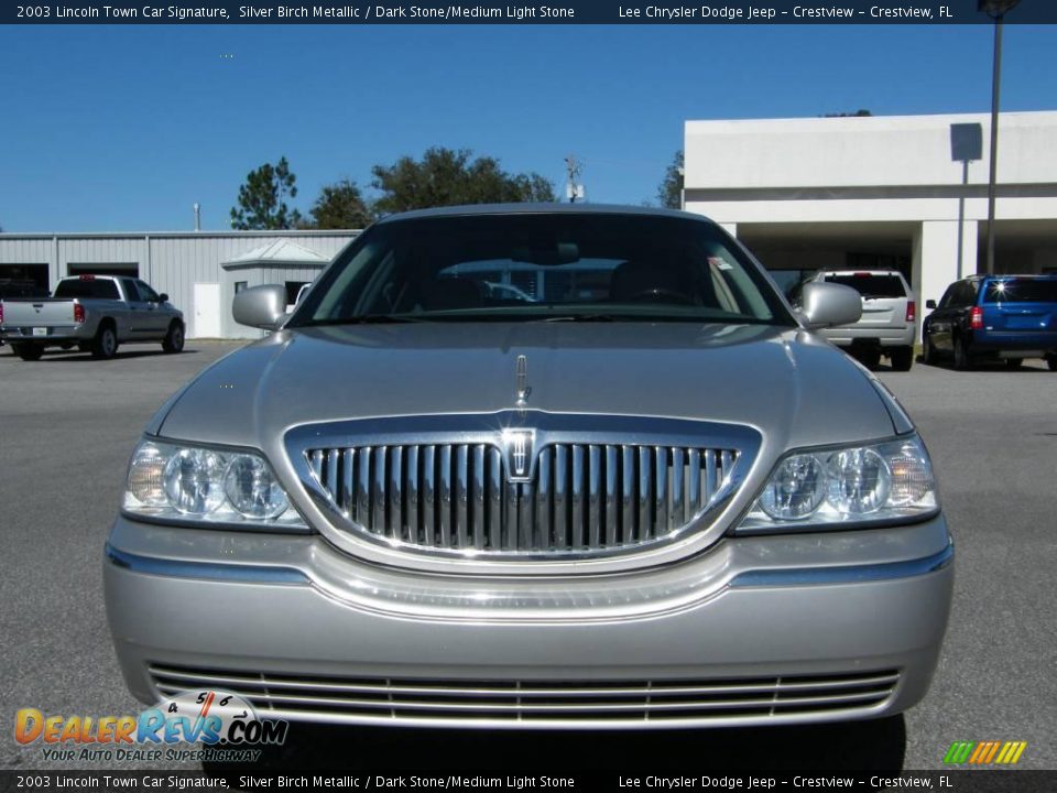 2003 Lincoln Town Car Signature Silver Birch Metallic / Dark Stone/Medium Light Stone Photo #8