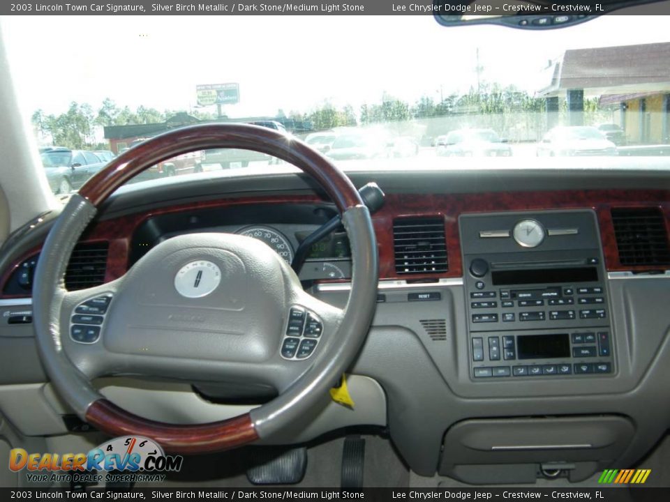 2003 Lincoln Town Car Signature Silver Birch Metallic / Dark Stone/Medium Light Stone Photo #18