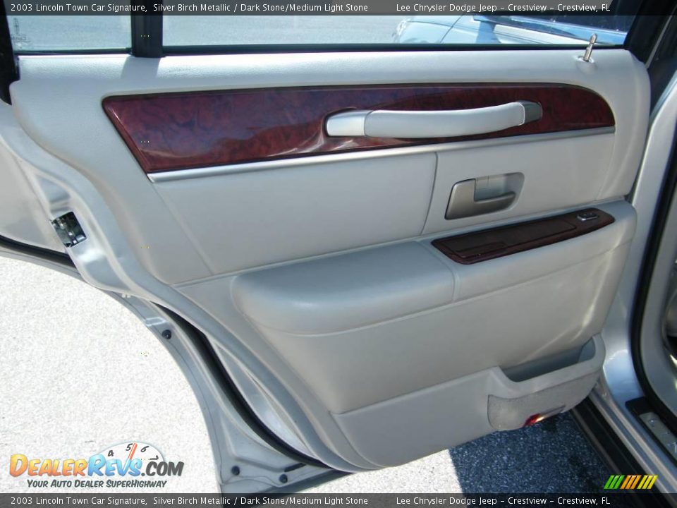 2003 Lincoln Town Car Signature Silver Birch Metallic / Dark Stone/Medium Light Stone Photo #24