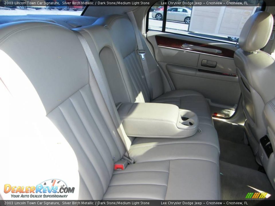 2003 Lincoln Town Car Signature Silver Birch Metallic / Dark Stone/Medium Light Stone Photo #26