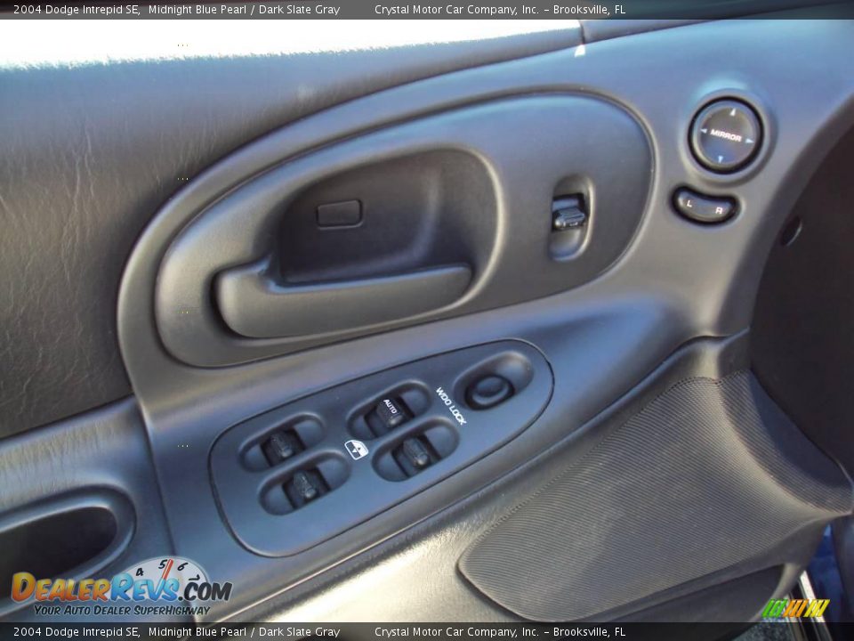 2004 Dodge Intrepid SE Midnight Blue Pearl / Dark Slate Gray Photo #17