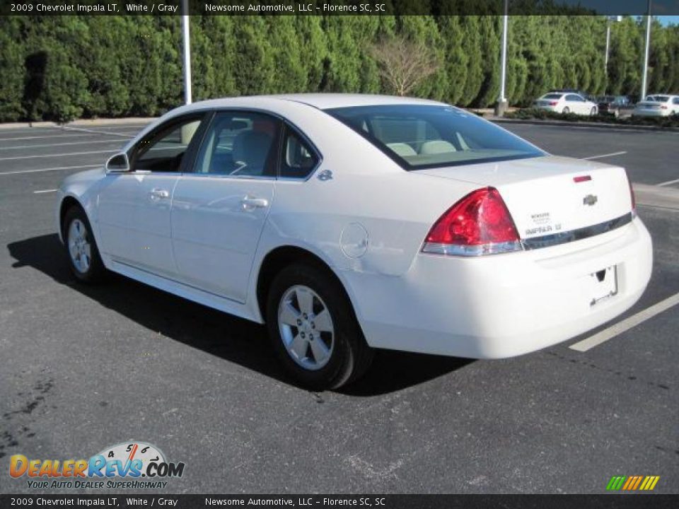 2009 Chevrolet Impala LT White / Gray Photo #2