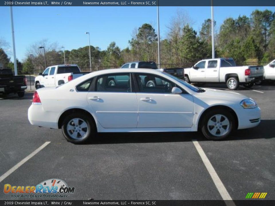 2009 Chevrolet Impala LT White / Gray Photo #23