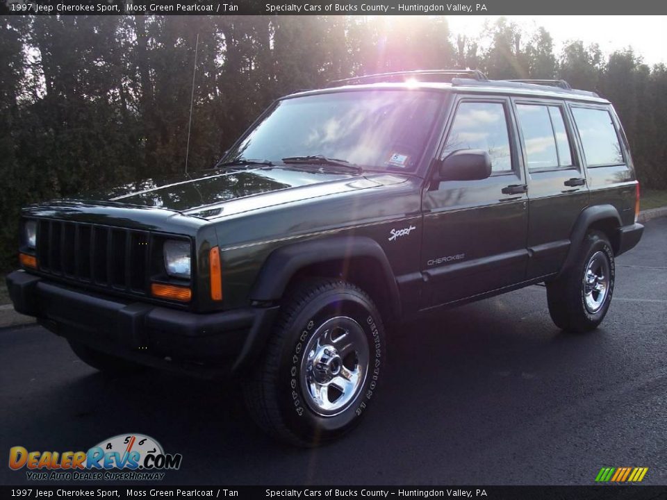 1997 Jeep Cherokee Sport Moss Green Pearlcoat / Tan Photo #2