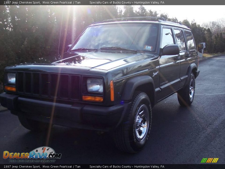 1997 Jeep Cherokee Sport Moss Green Pearlcoat / Tan Photo #3