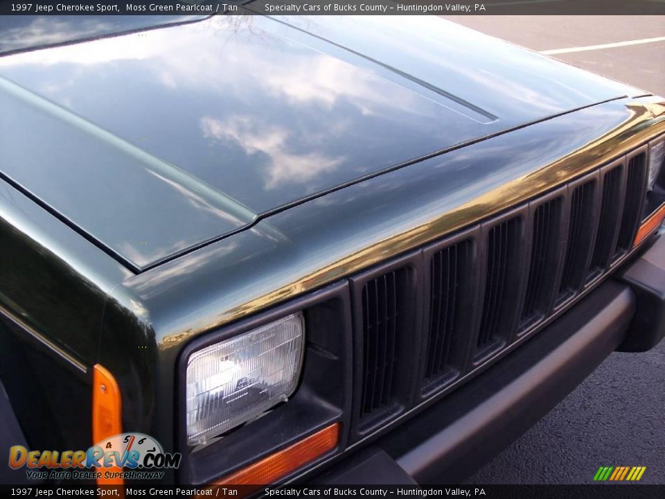 1997 Jeep Cherokee Sport Moss Green Pearlcoat / Tan Photo #11