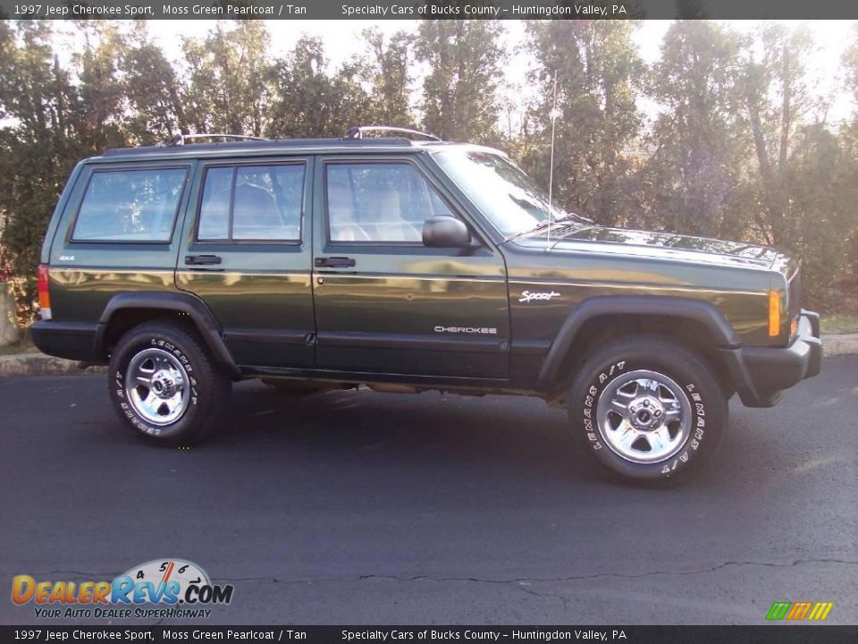 1997 Jeep Cherokee Sport Moss Green Pearlcoat / Tan Photo #16