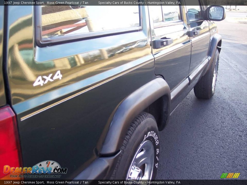 1997 Jeep Cherokee Sport Moss Green Pearlcoat / Tan Photo #21