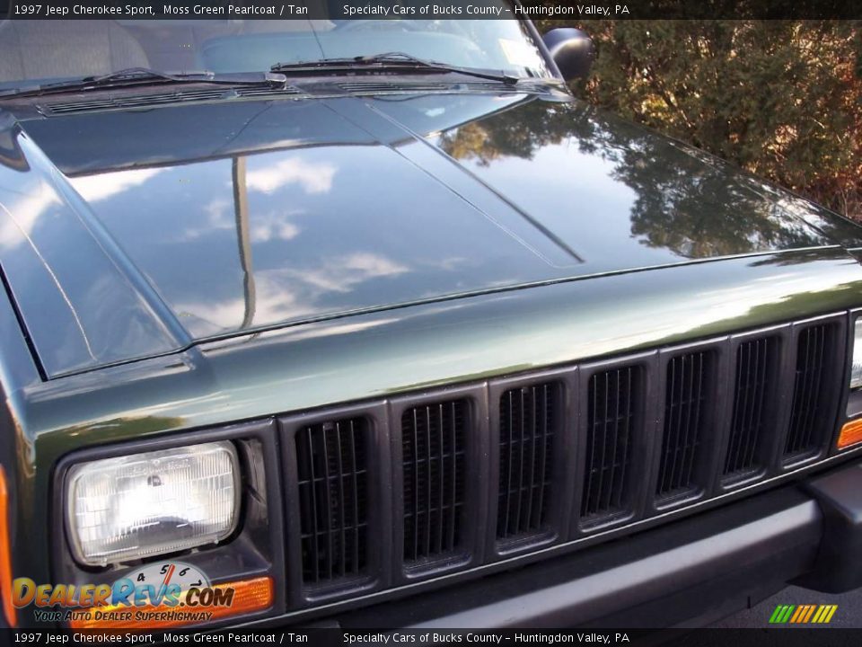 1997 Jeep Cherokee Sport Moss Green Pearlcoat / Tan Photo #24