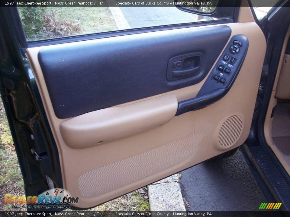 1997 Jeep Cherokee Sport Moss Green Pearlcoat / Tan Photo #28