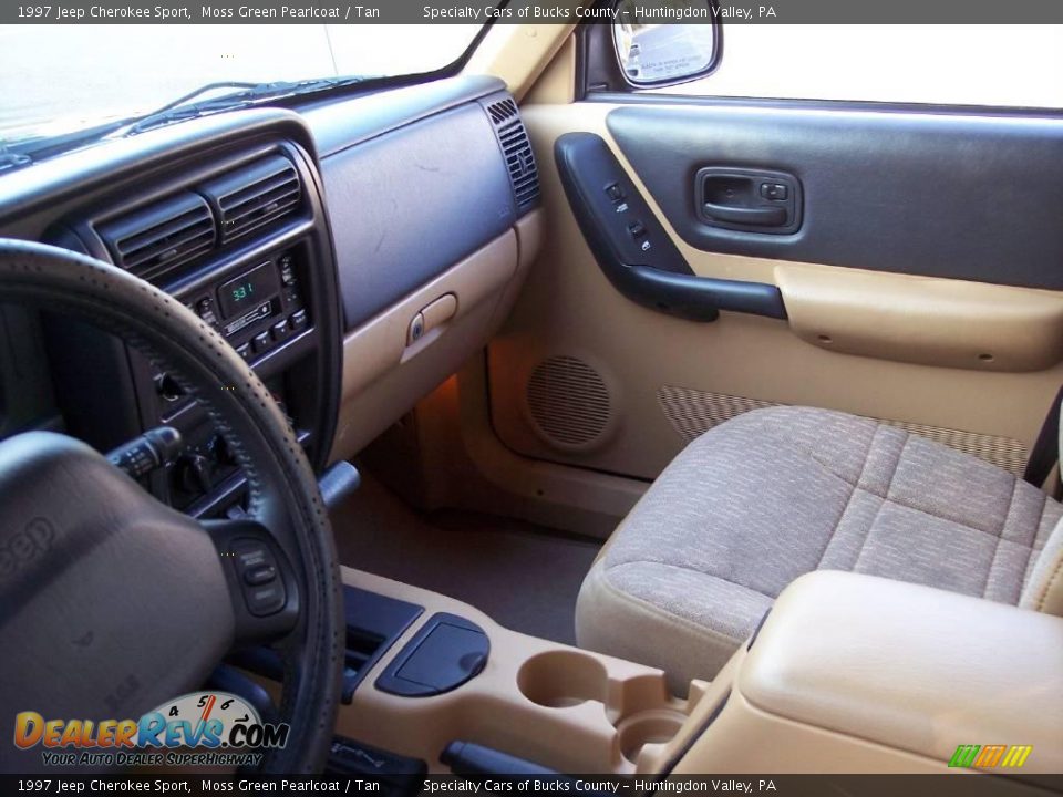 1997 Jeep Cherokee Sport Moss Green Pearlcoat / Tan Photo #31