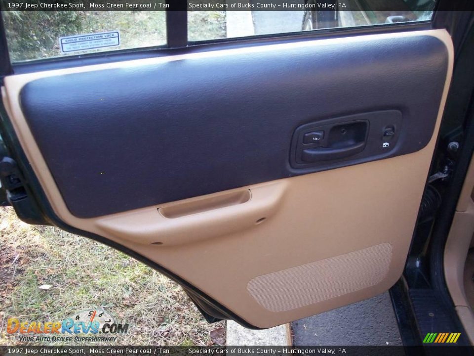 1997 Jeep Cherokee Sport Moss Green Pearlcoat / Tan Photo #34