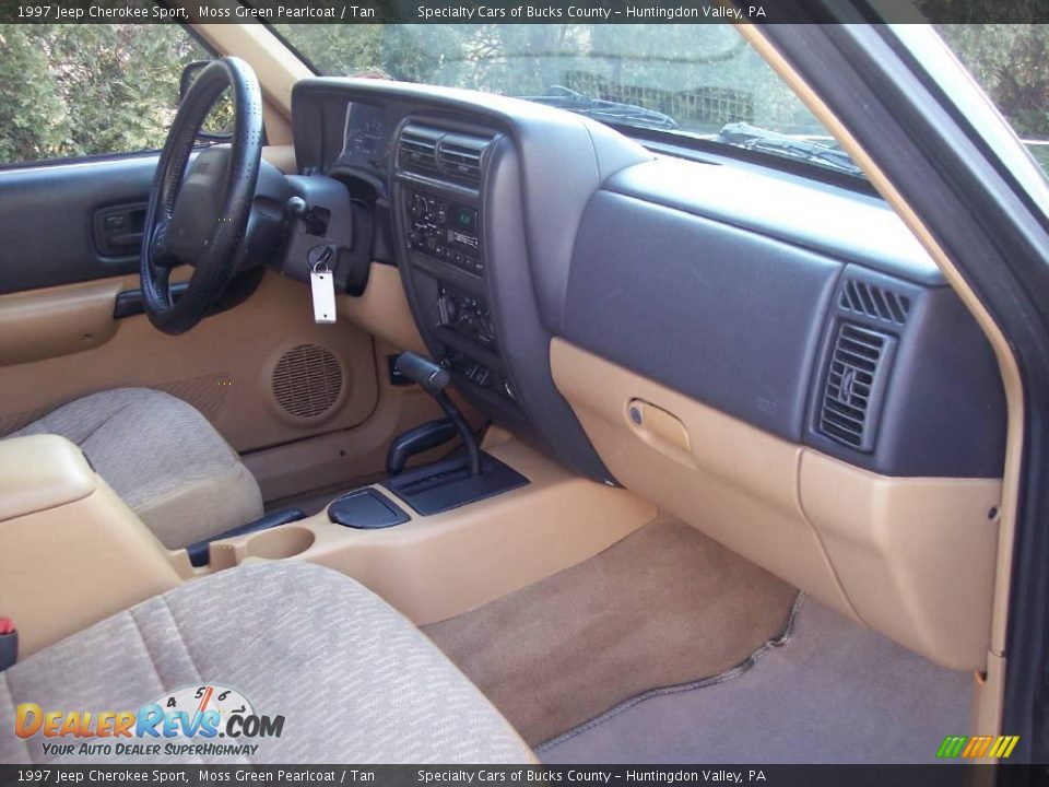 1997 Jeep Cherokee Sport Moss Green Pearlcoat / Tan Photo #36