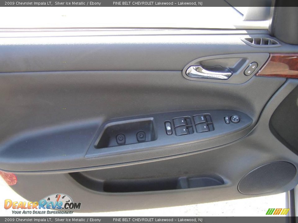 2009 Chevrolet Impala LT Silver Ice Metallic / Ebony Photo #8