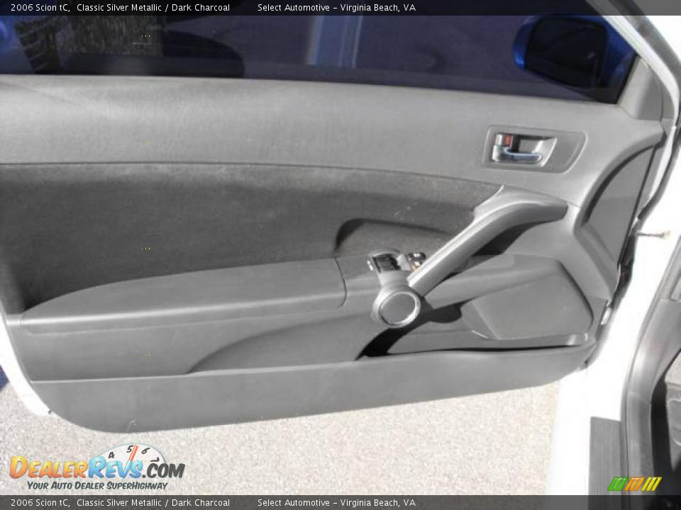 2006 Scion tC Classic Silver Metallic / Dark Charcoal Photo #9