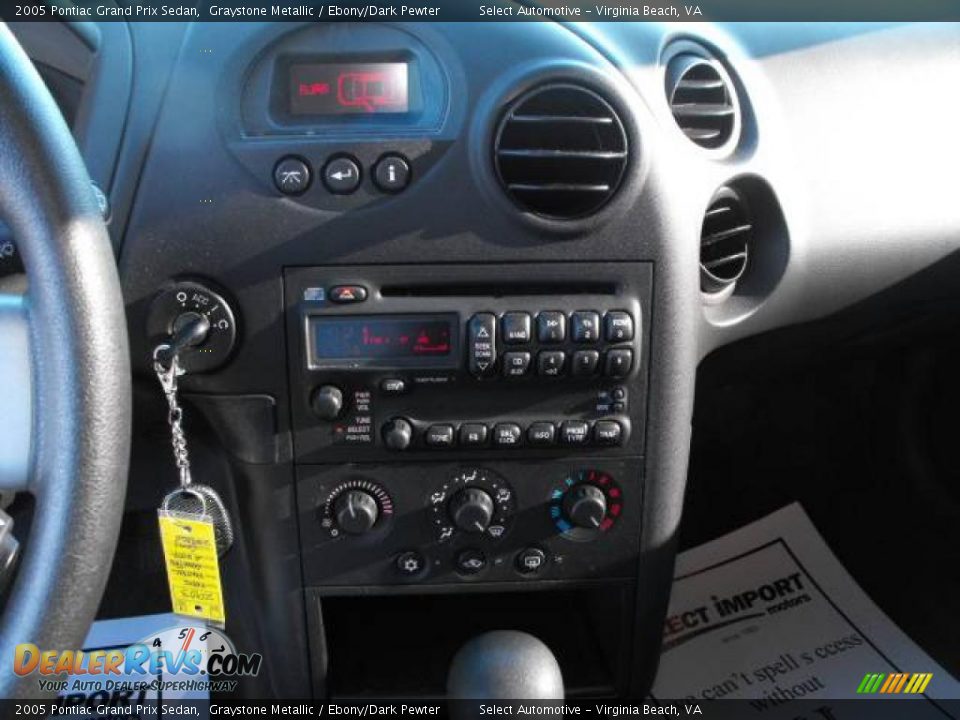 2005 Pontiac Grand Prix Sedan Graystone Metallic / Ebony/Dark Pewter Photo #13