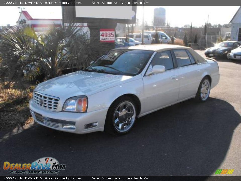 2000 Cadillac DeVille DTS White Diamond / Oatmeal Photo #1
