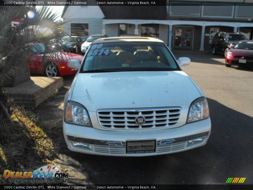 2000 Cadillac DeVille DTS White Diamond / Oatmeal Photo #3