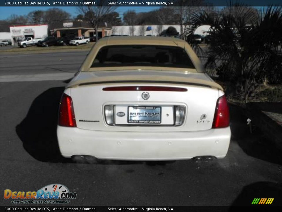2000 Cadillac DeVille DTS White Diamond / Oatmeal Photo #4