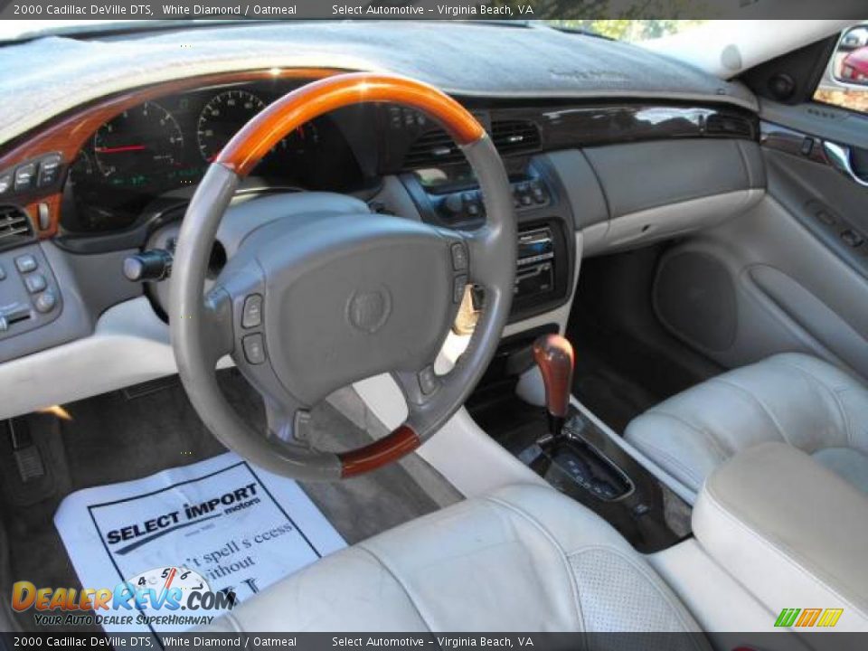 2000 Cadillac DeVille DTS White Diamond / Oatmeal Photo #11
