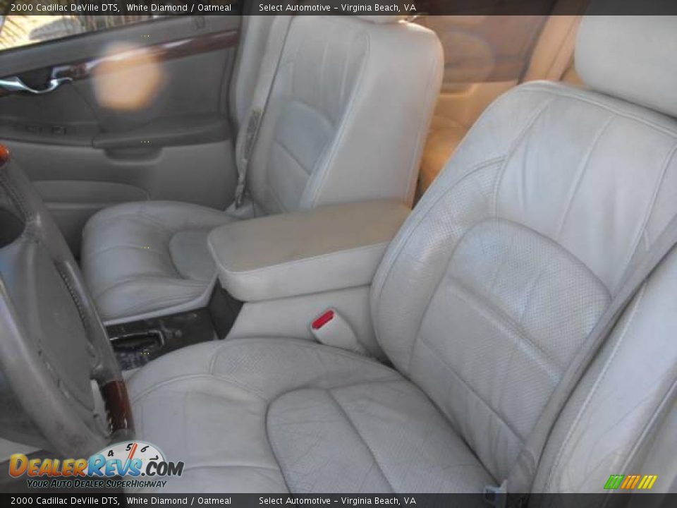 2000 Cadillac DeVille DTS White Diamond / Oatmeal Photo #12