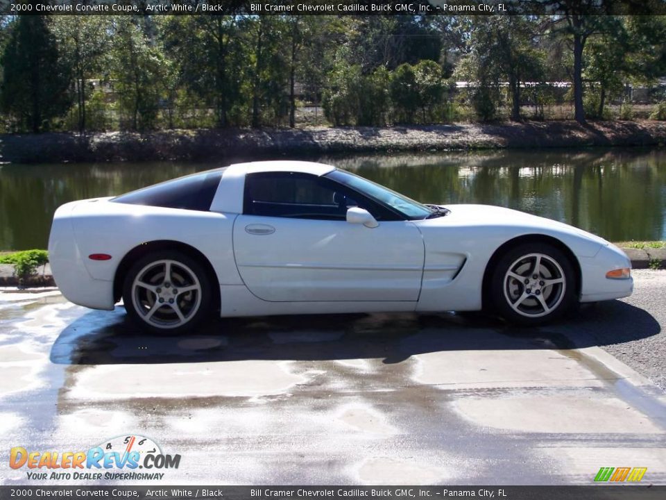 2000 Chevrolet Corvette Coupe Arctic White / Black Photo #1