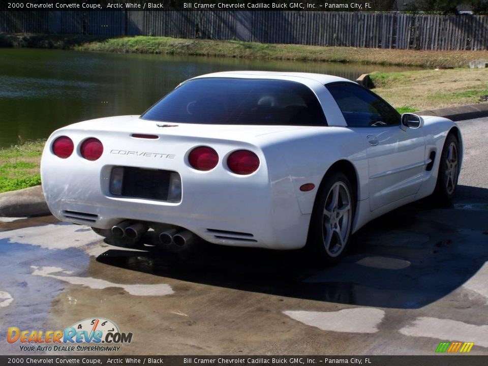 2000 Chevrolet Corvette Coupe Arctic White / Black Photo #2