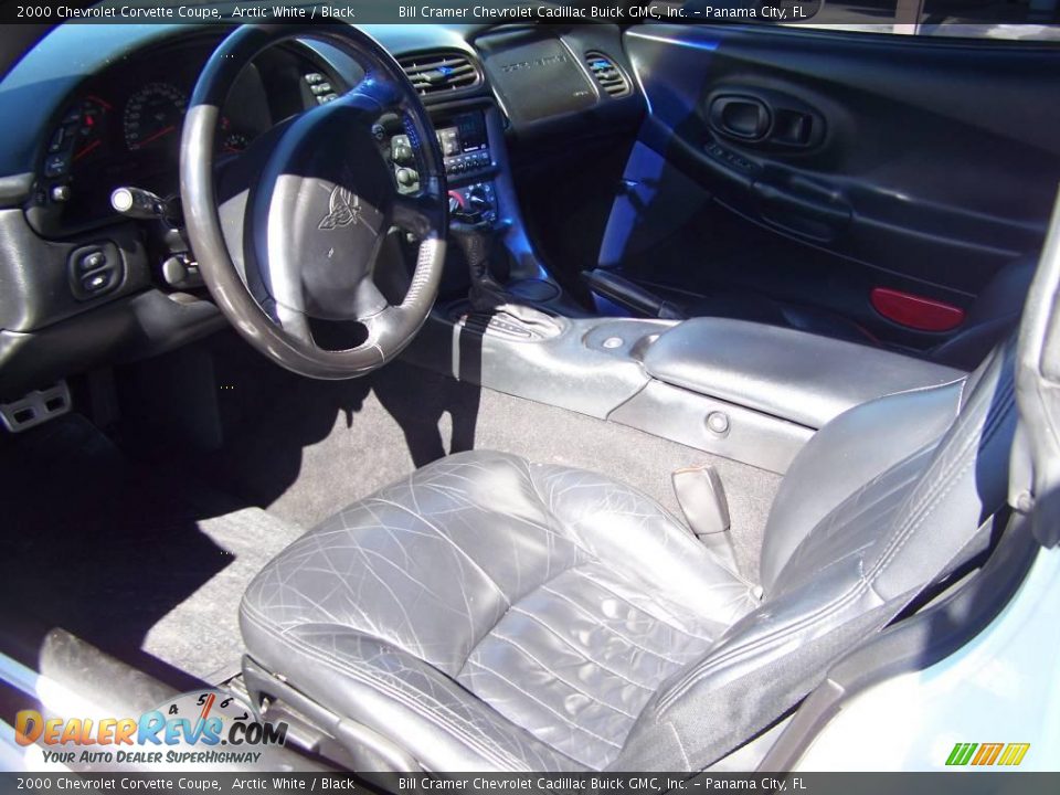 2000 Chevrolet Corvette Coupe Arctic White / Black Photo #9