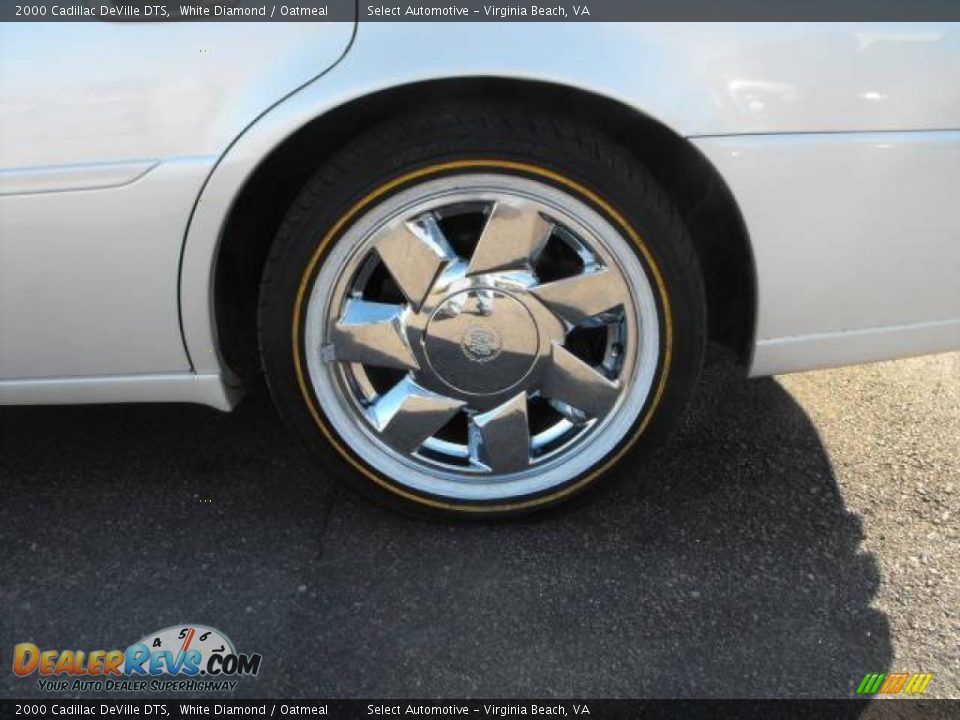 2000 Cadillac DeVille DTS White Diamond / Oatmeal Photo #22