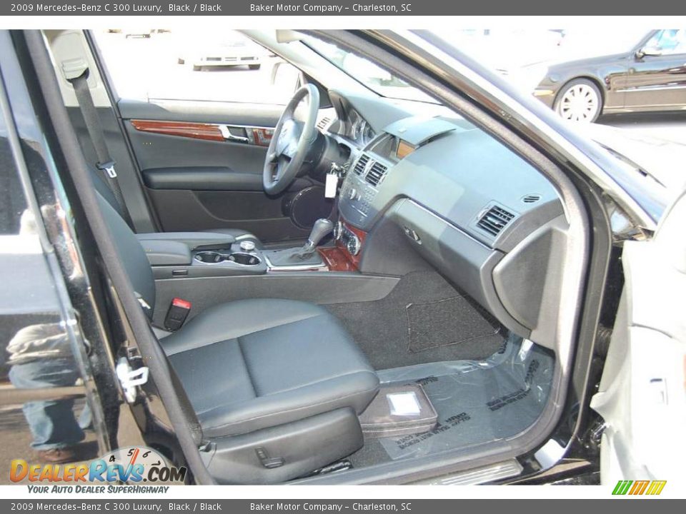 2009 Mercedes-Benz C 300 Luxury Black / Black Photo #12